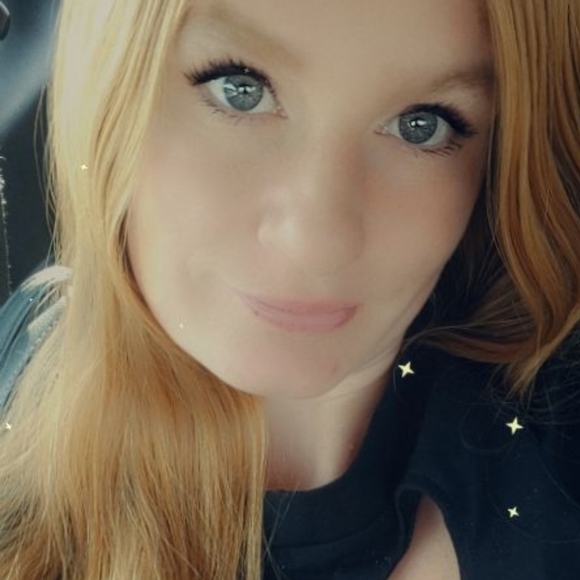 Meet your Posher, Jennifer - Picture 2 of 2